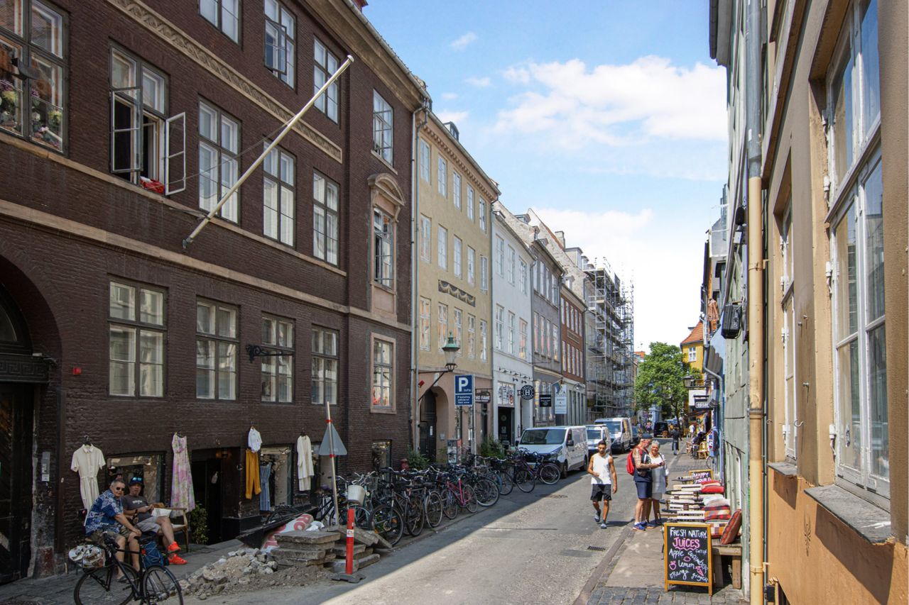image 02